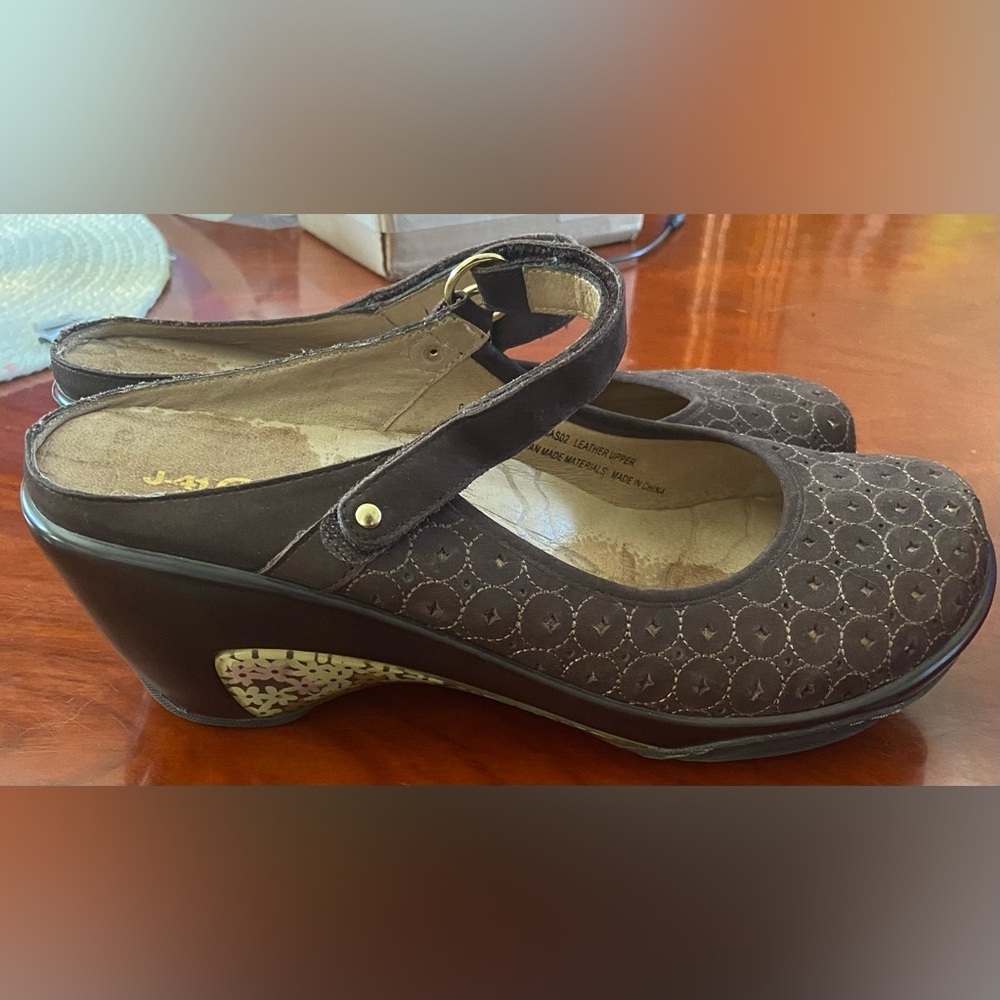 J-41 ADVENTURE ON JASPER BROWN LEATHER CLOGS SLIP ON MARY JANE 9.5
